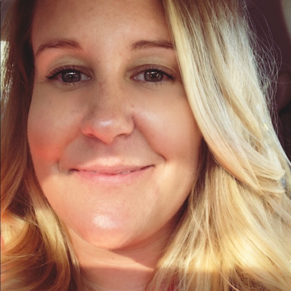 Meet your Posher, Lauren